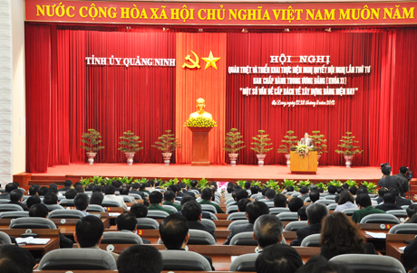 ສື່ມວນຊົນສວມບົດບາດສຳຄັນນຳມະຕິກອງປະຊຸມສູນກາງຄັ້ງທີ 4 ເຂົ້າໃນຊີວິດ